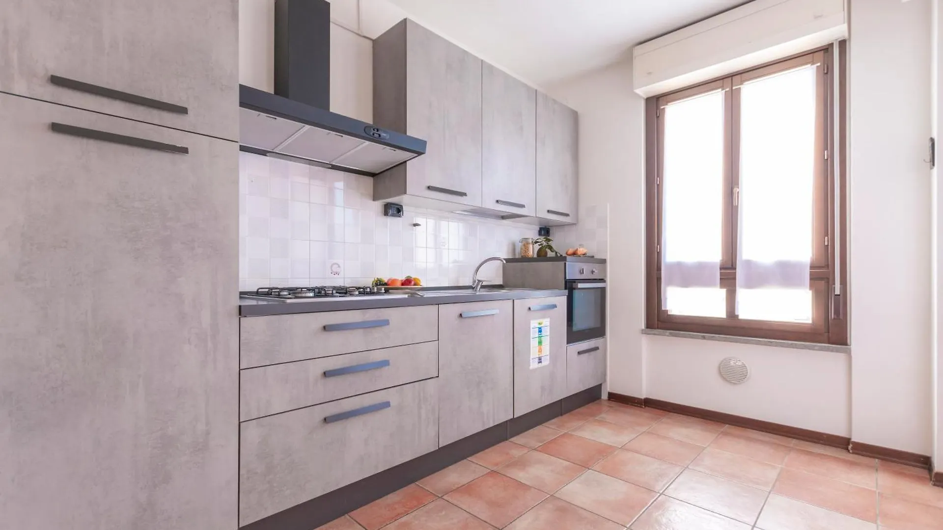 I Host Apartment - Lazio 15, Monza 0*,  Italy