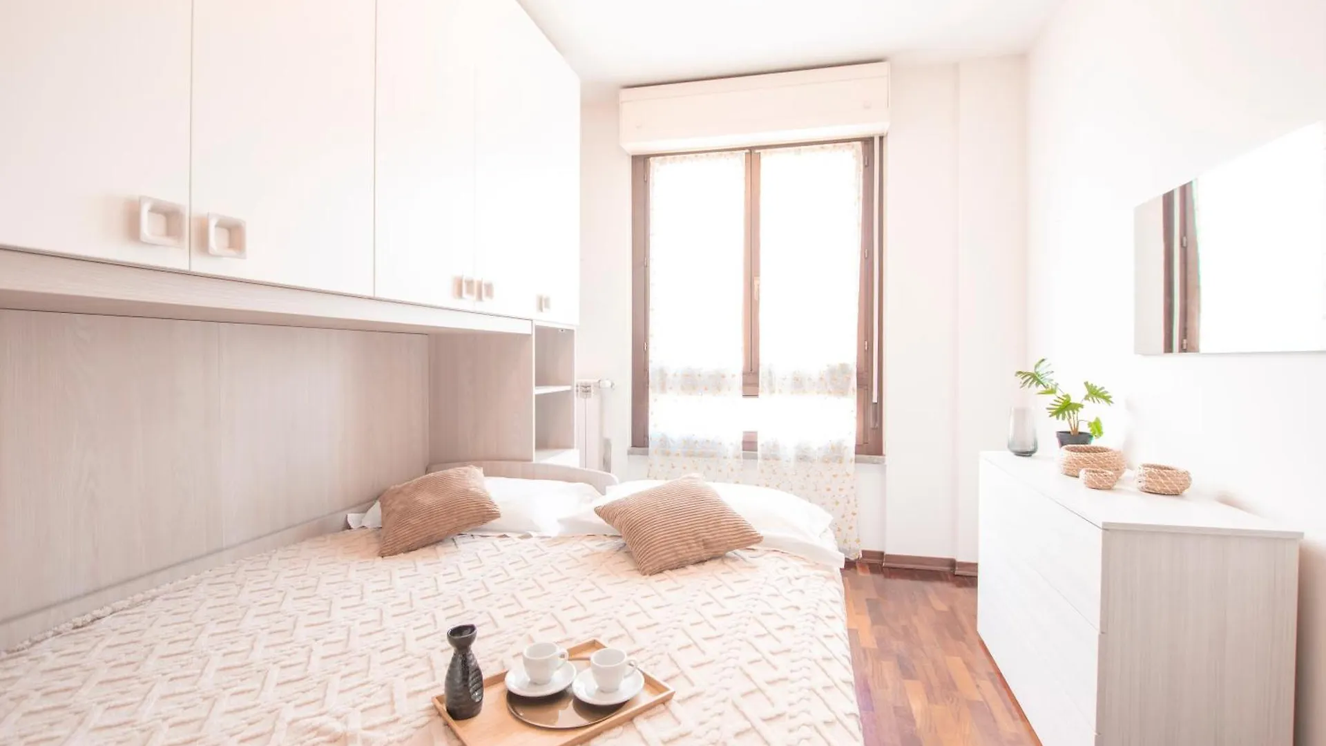 I Host Apartment - Lazio 15, Monza 0*,